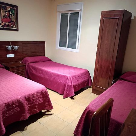 Hostal El Lirio بويويوس بار ديل كوندادو المظهر الخارجي الصورة