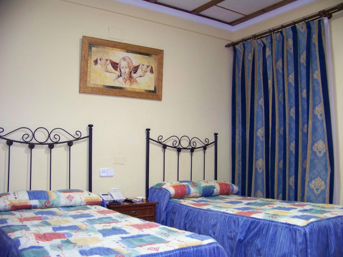 Hostal El Lirio بويويوس بار ديل كوندادو الغرفة الصورة
