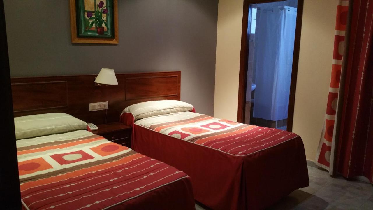 Hostal El Lirio بويويوس بار ديل كوندادو المظهر الخارجي الصورة