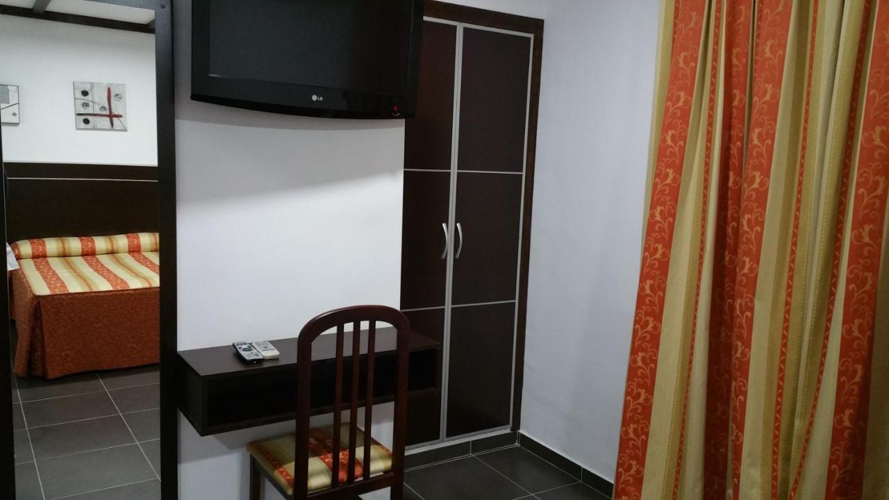 Hostal El Lirio بويويوس بار ديل كوندادو المظهر الخارجي الصورة
