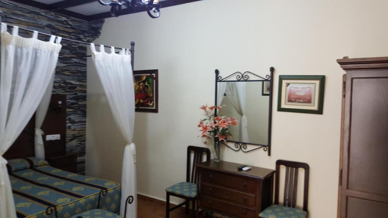 Hostal El Lirio بويويوس بار ديل كوندادو المظهر الخارجي الصورة