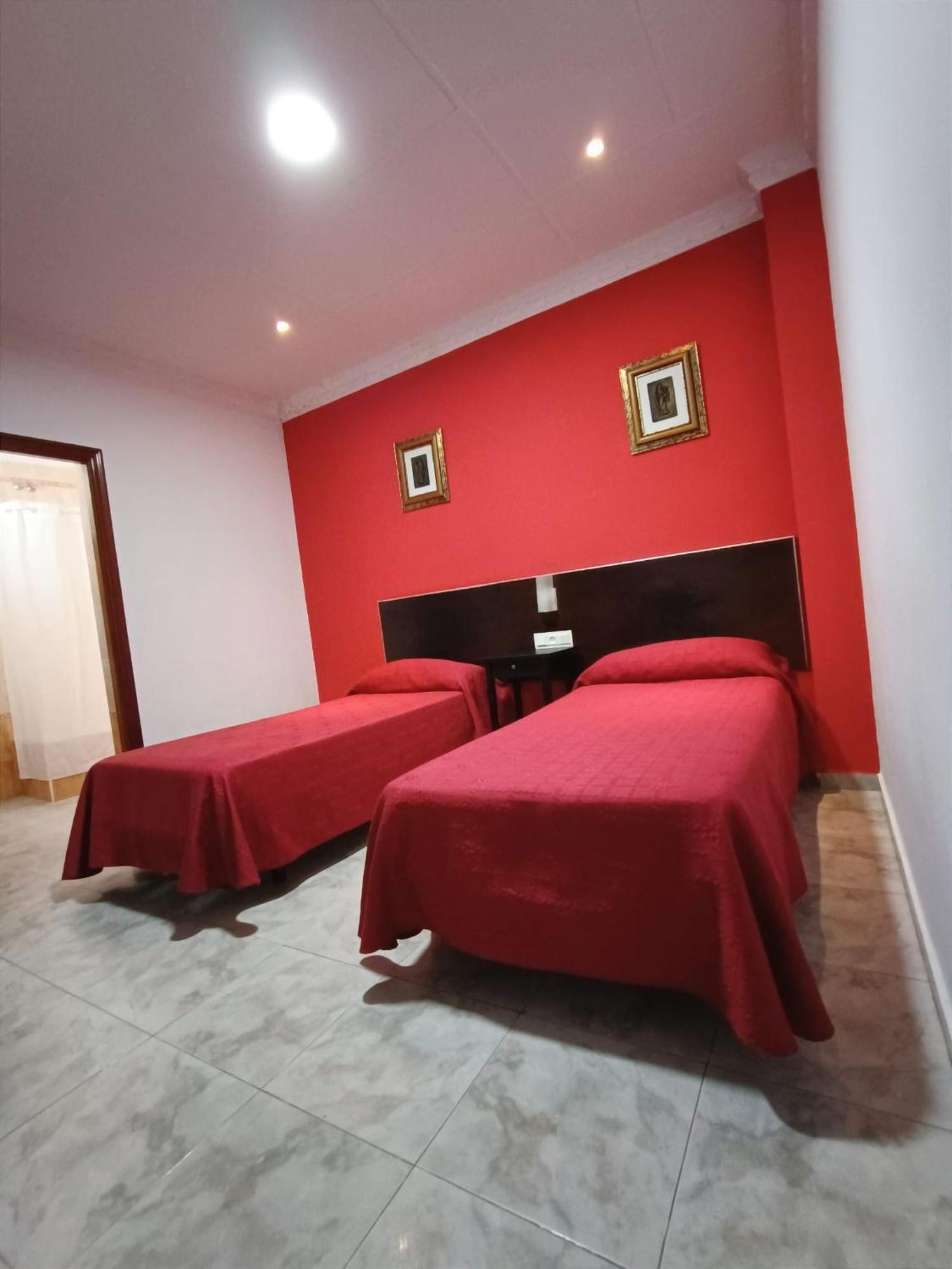 Hostal El Lirio بويويوس بار ديل كوندادو المظهر الخارجي الصورة
