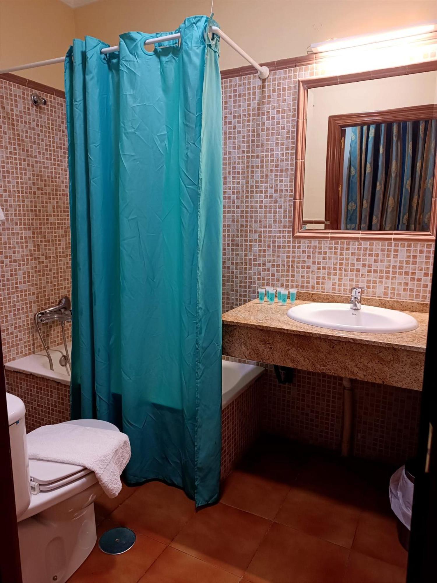 Hostal El Lirio بويويوس بار ديل كوندادو المظهر الخارجي الصورة